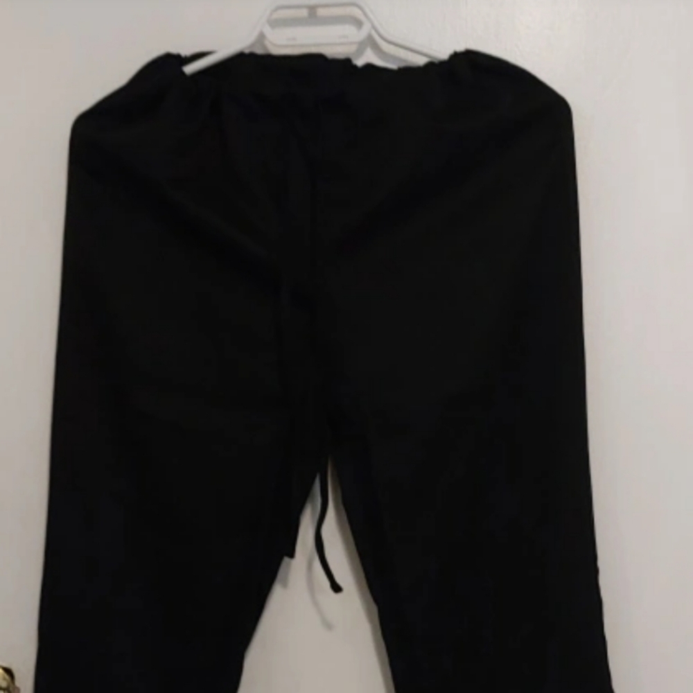 BLACK Scrub set - Picture 2 of 2